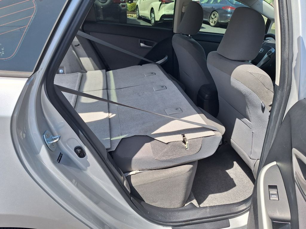 2012 Toyota Prius Image 30