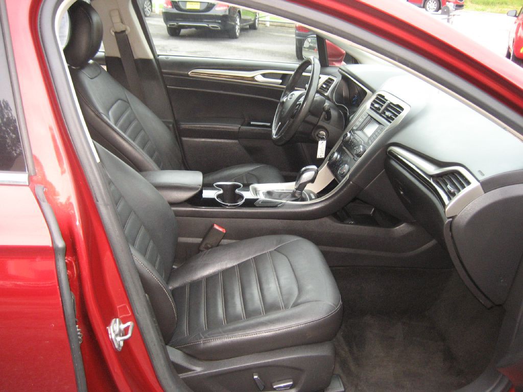 2015 Ford Fusion Image 10