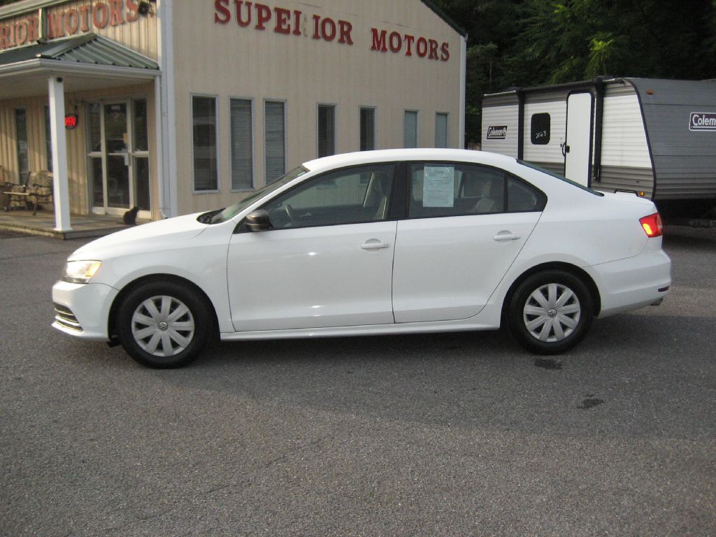 2015 Volkswagen Jetta Image 2