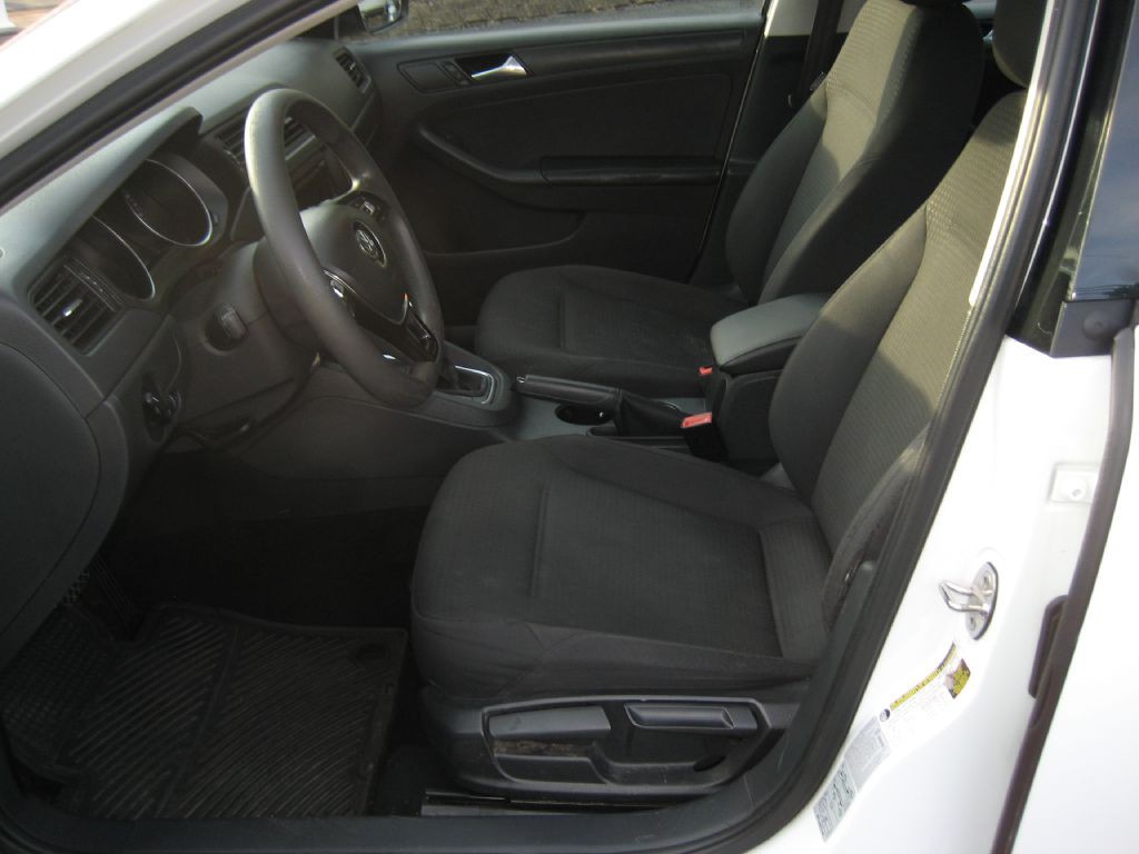 2015 Volkswagen Jetta Image 6