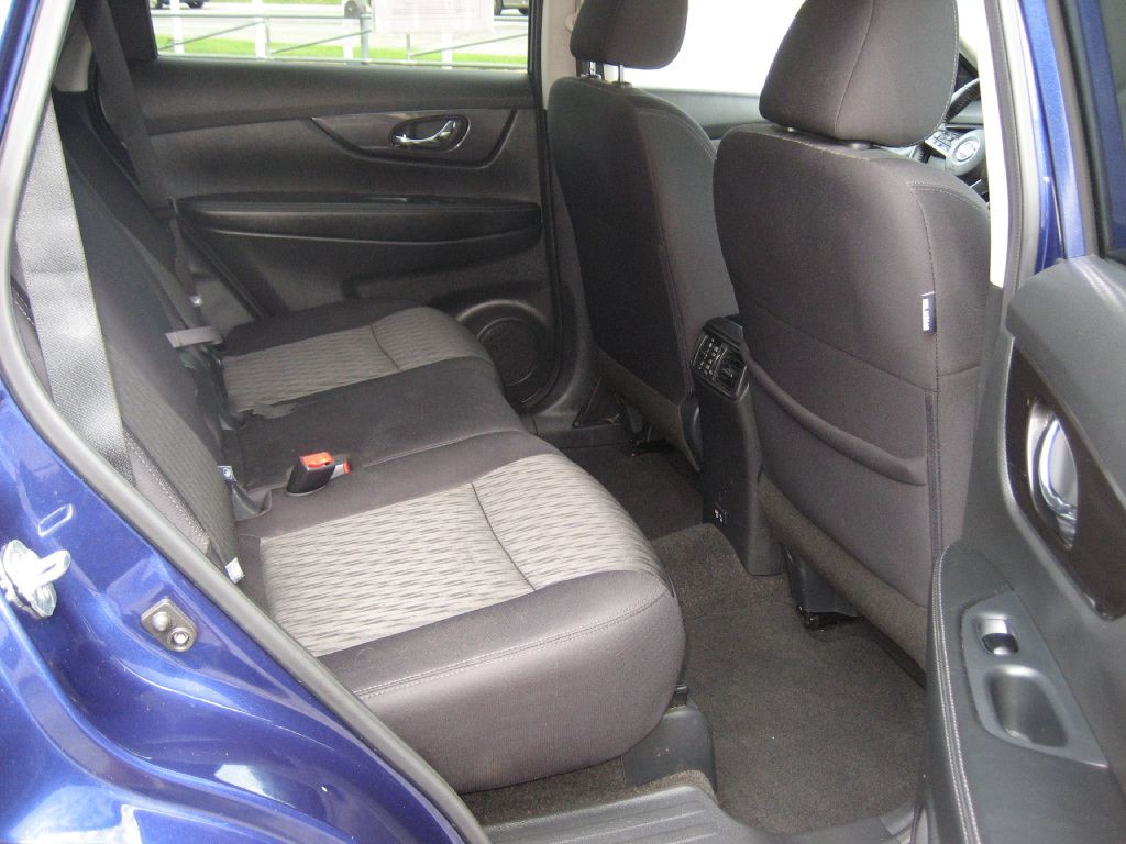 2020 Nissan Rogue Image 9