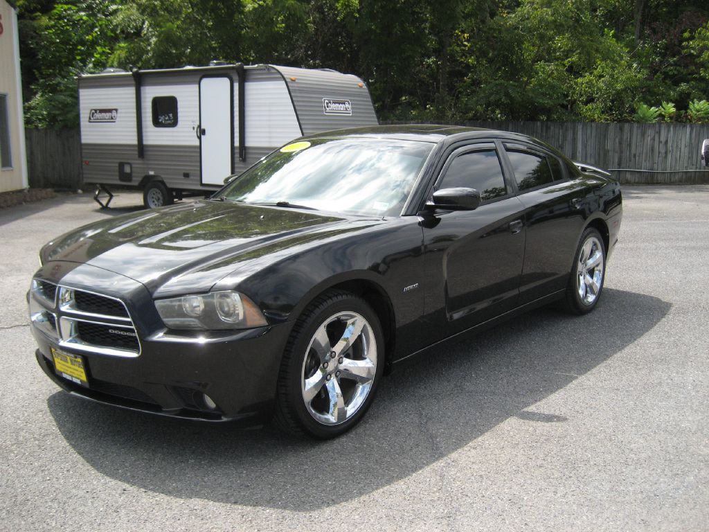 2011 Dodge Charger Image 1