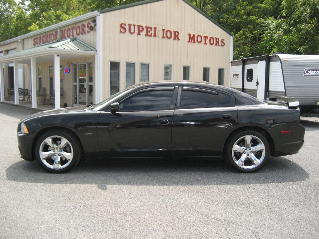 2011 Dodge Charger Image 2