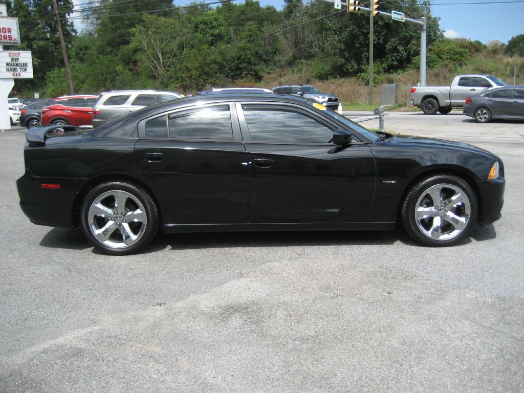 2011 Dodge Charger Image 4