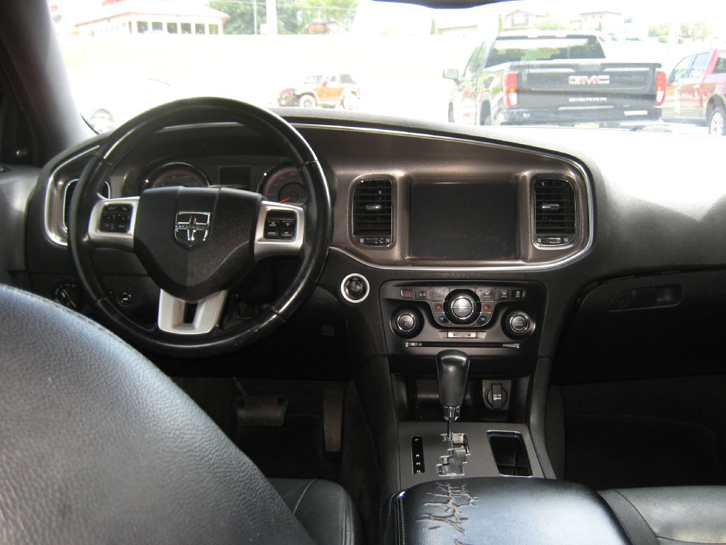 2011 Dodge Charger Image 8