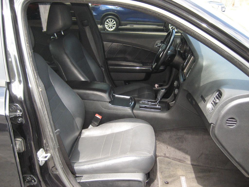 2011 Dodge Charger Image 11