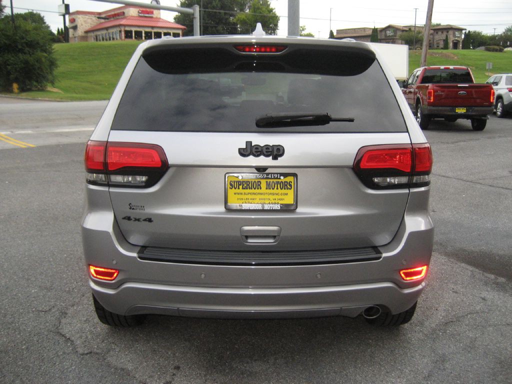 2018 Jeep Grand Cherokee Image 3