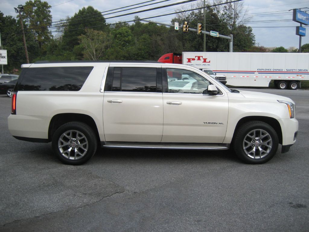 2015 GMC Yukon Image 4