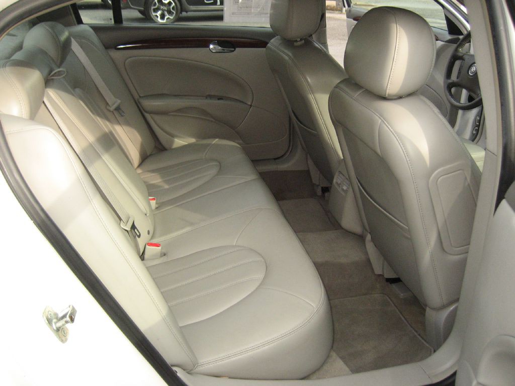 2008 Buick Lucerne Image 9