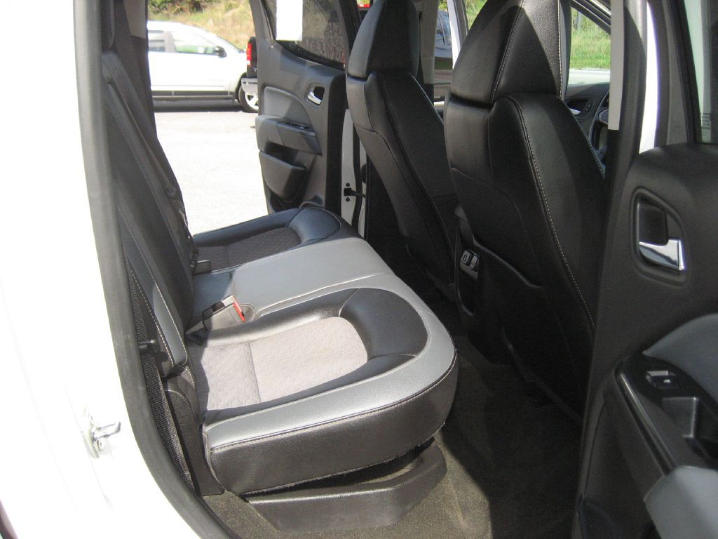 2015 Chevrolet Colorado Image 9