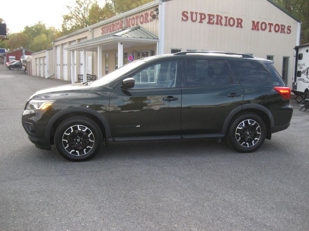 2020 Nissan Pathfinder Image 2