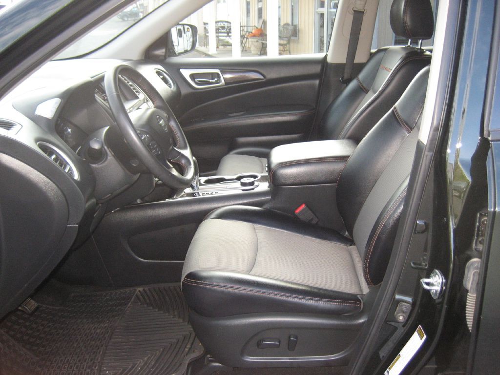 2020 Nissan Pathfinder Image 6