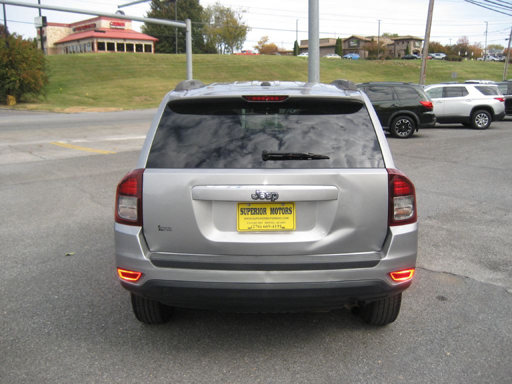 2017 Jeep Compass Image 3