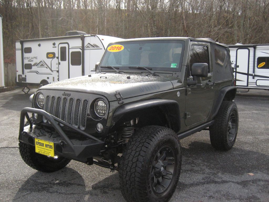 2016 Jeep Wrangler Image 2
