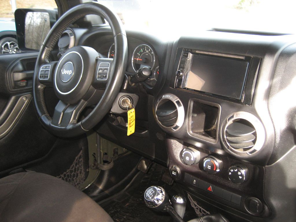 2016 Jeep Wrangler Image 9