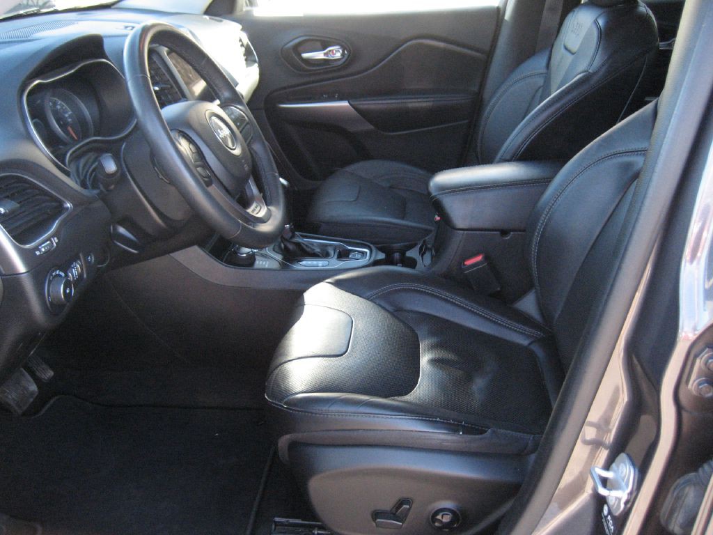 2021 Jeep Cherokee Image 7