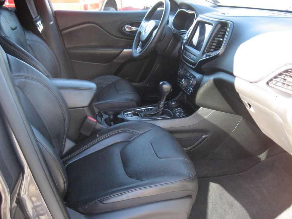 2021 Jeep Cherokee Image 12