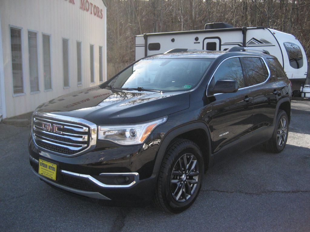 2019 GMC Acadia Image 2
