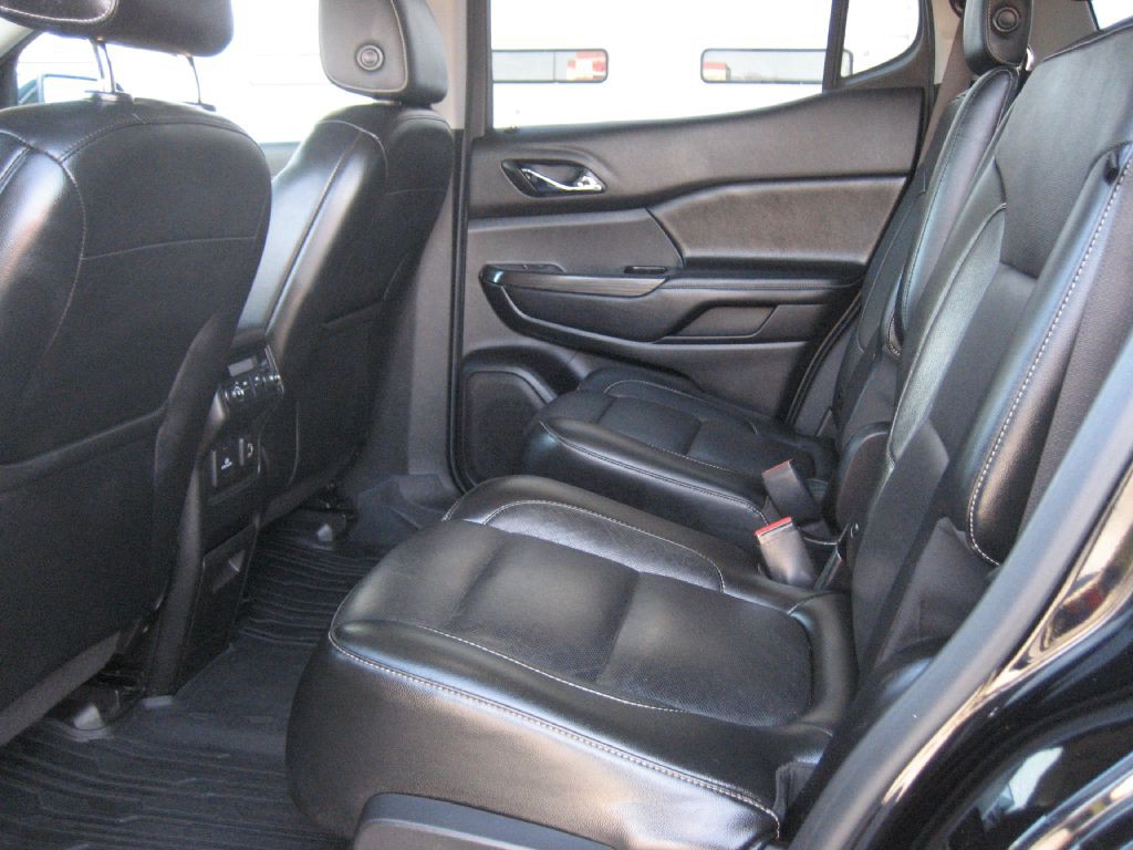 2019 GMC Acadia Image 8