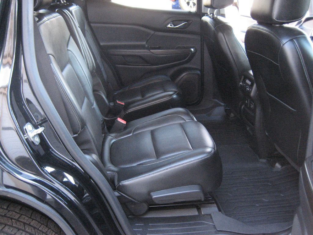 2019 GMC Acadia Image 10