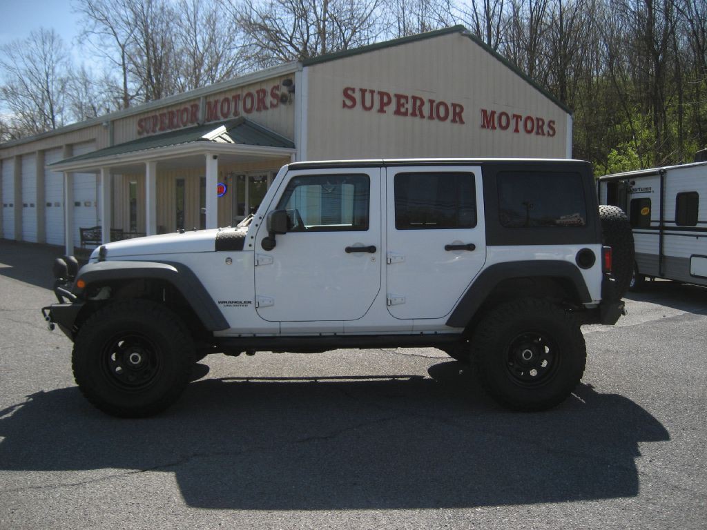 2016 Jeep Wrangler Unlimited Image 1