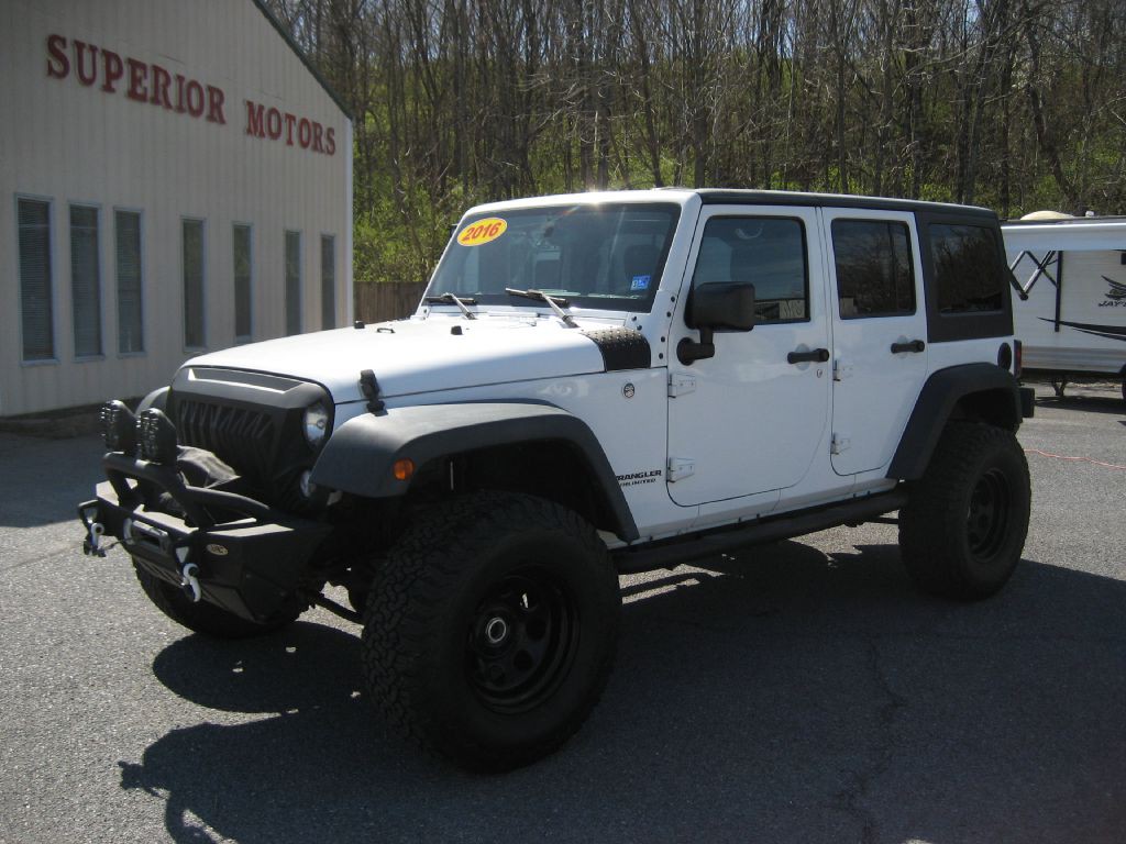 2016 Jeep Wrangler Unlimited Image 2