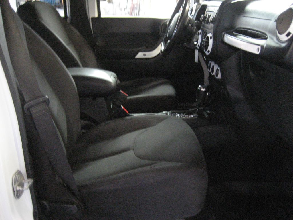 2016 Jeep Wrangler Unlimited Image 11