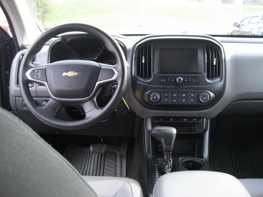 2017 Chevrolet Colorado Image 8