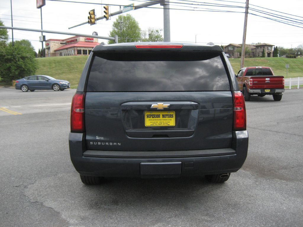 2019 Chevrolet Suburban Image 6