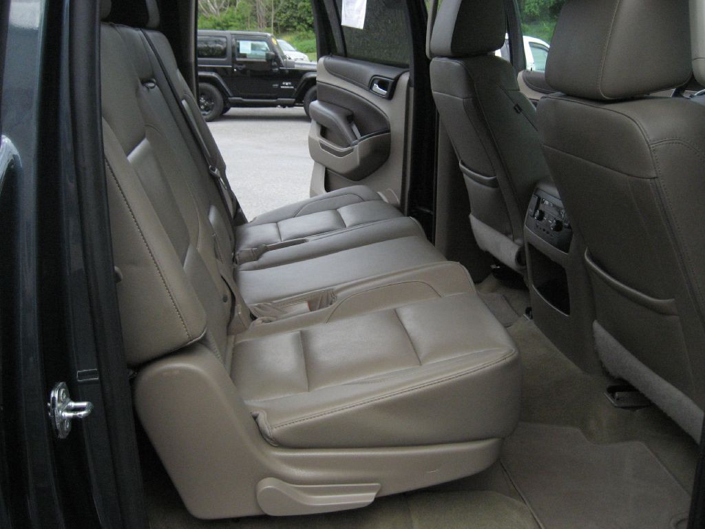 2019 Chevrolet Suburban Image 11
