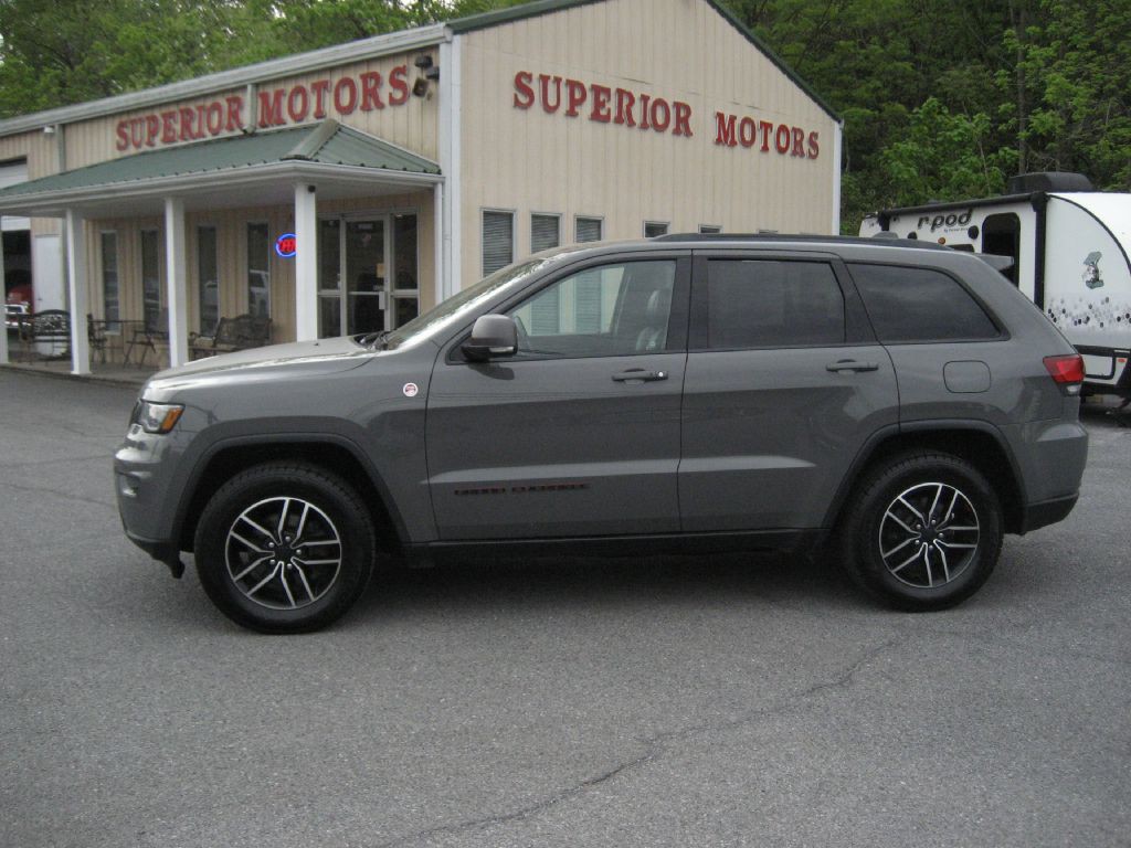 2020 Jeep Grand Cherokee Image 1