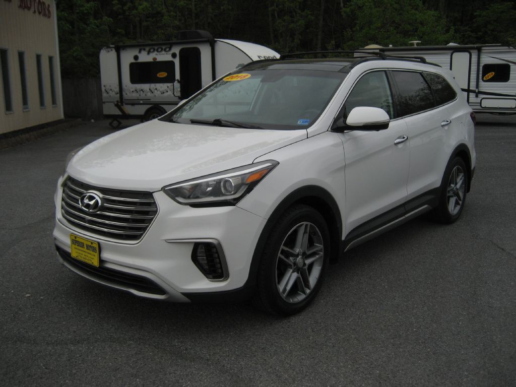 2018 Hyundai Santa Fe Image 2
