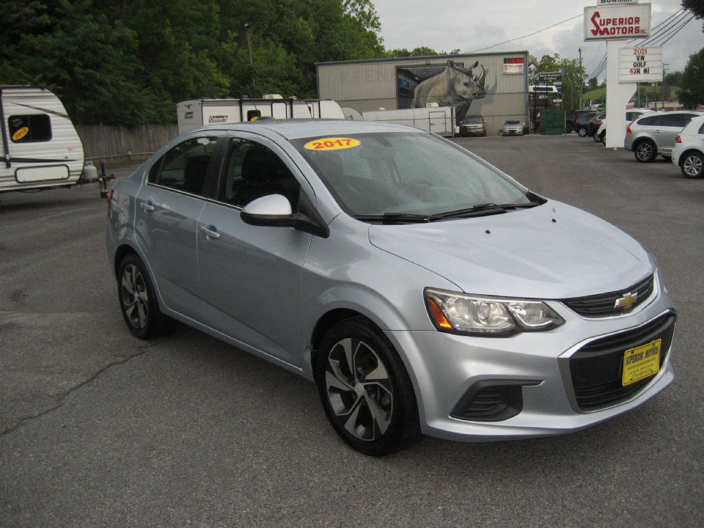 2017 Chevrolet Sonic Image 4