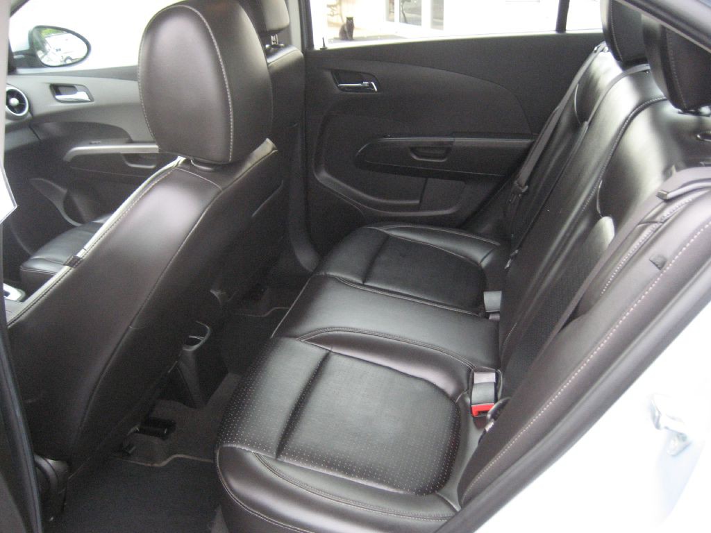 2017 Chevrolet Sonic Image 8