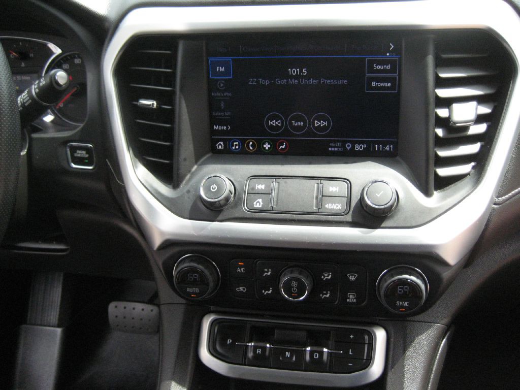 2021 GMC Acadia Image 12