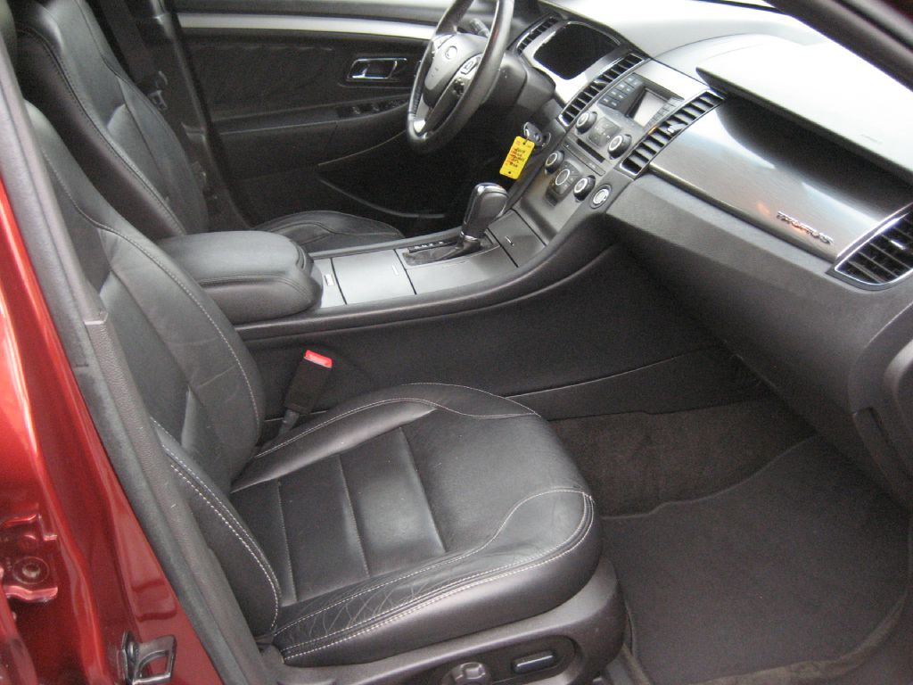 2014 Ford Taurus Image 11