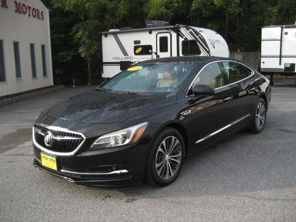 2018 Buick Lacrosse Image 2