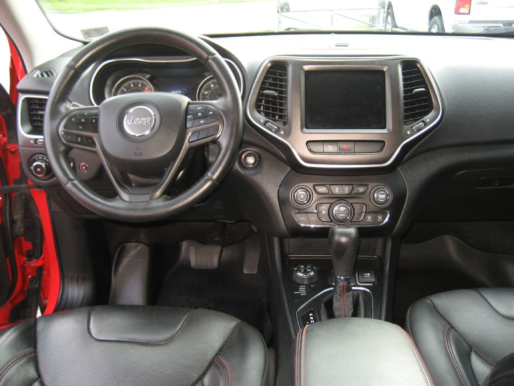 2019 Jeep Cherokee Image 9
