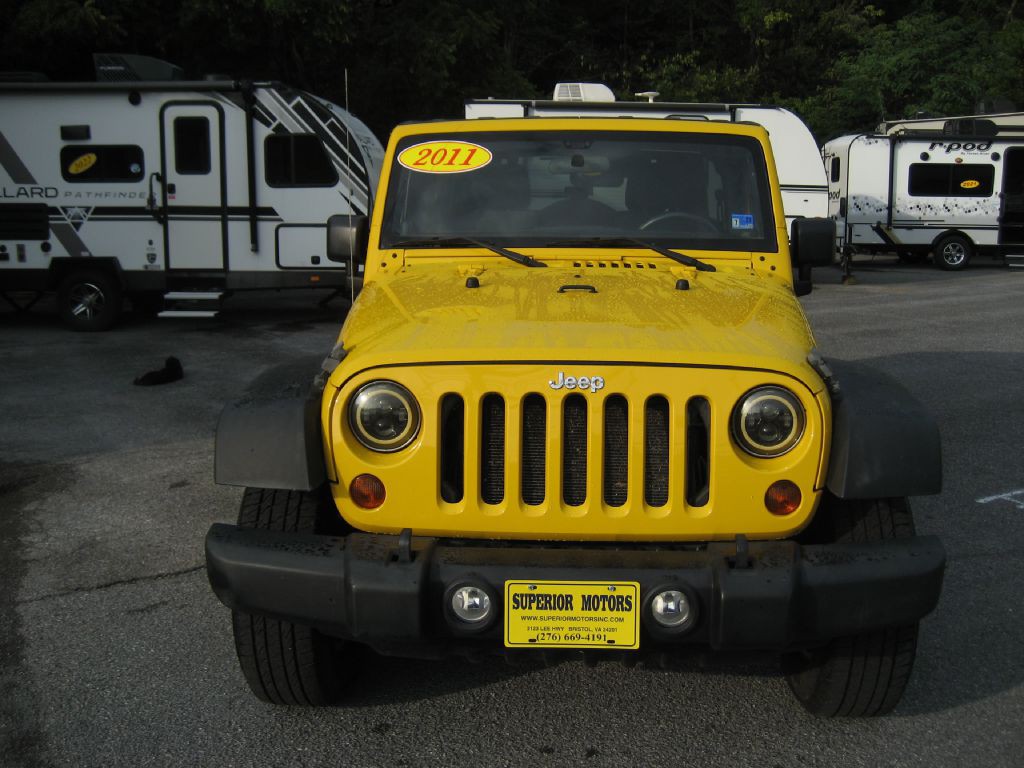 2011 Jeep Wrangler Unlimited Image 3