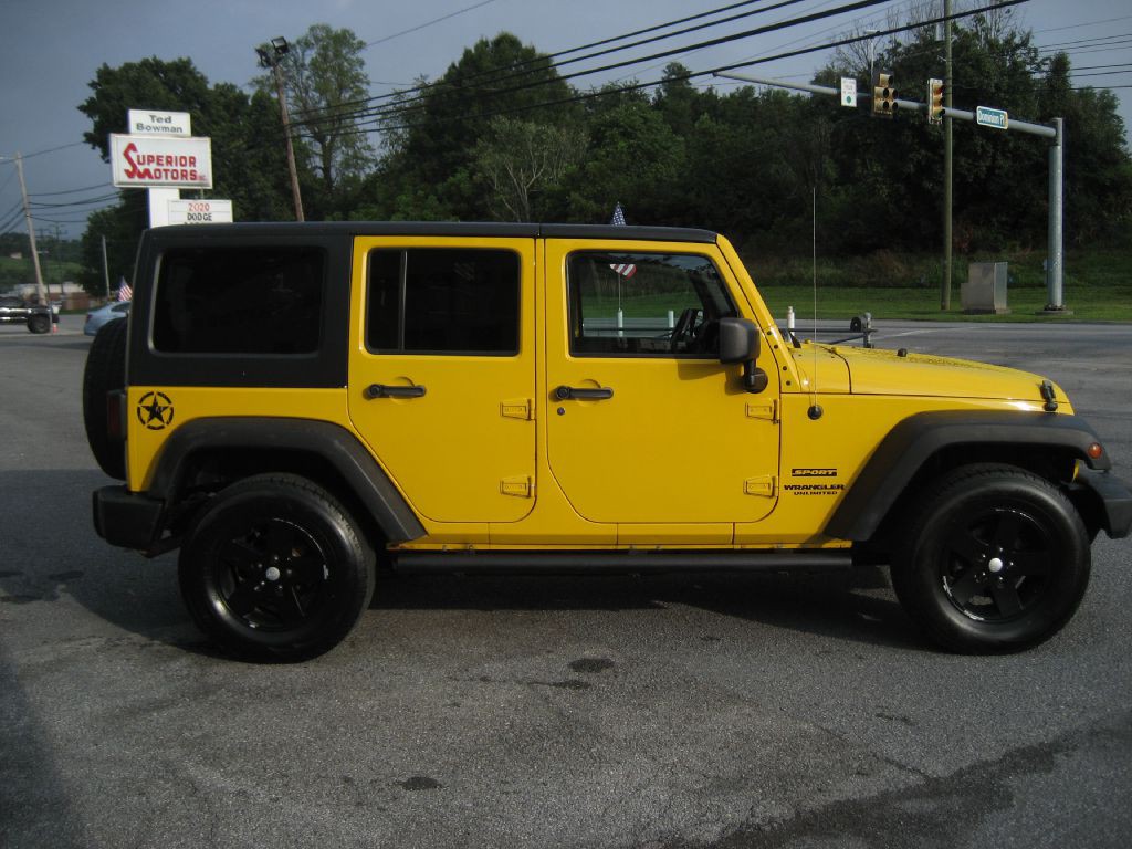 2011 Jeep Wrangler Unlimited Image 5