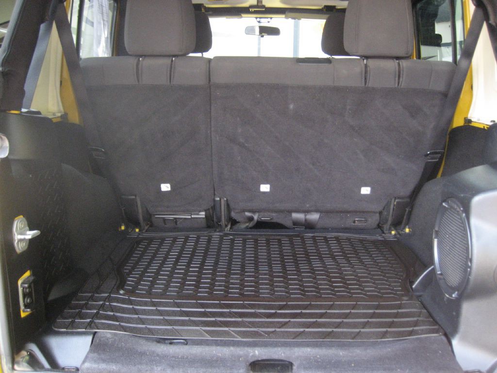 2011 Jeep Wrangler Unlimited Image 9