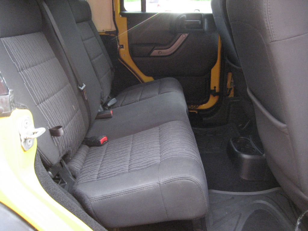 2011 Jeep Wrangler Unlimited Image 10