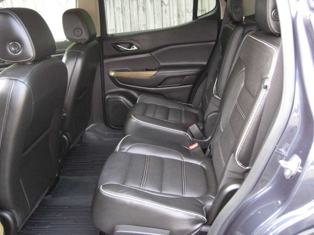 2019 GMC Acadia Image 8