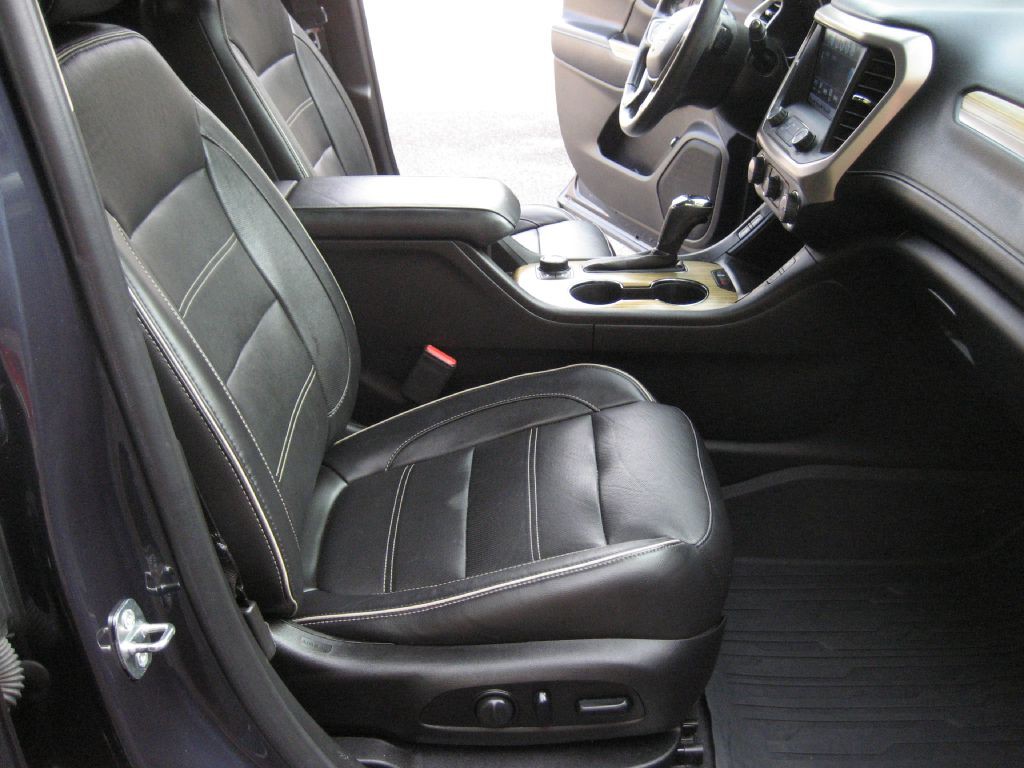 2019 GMC Acadia Image 12