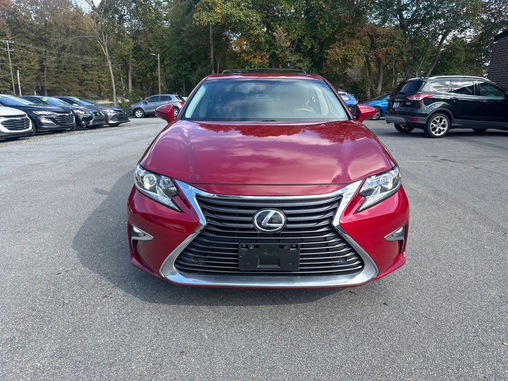2016 Lexus ES Image 3