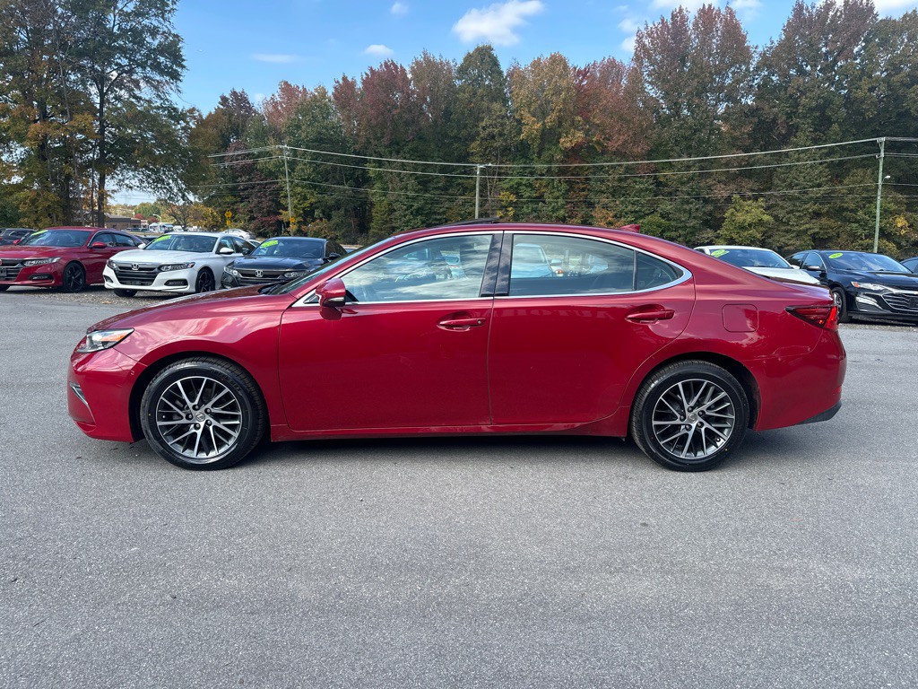 2016 Lexus ES Image 4
