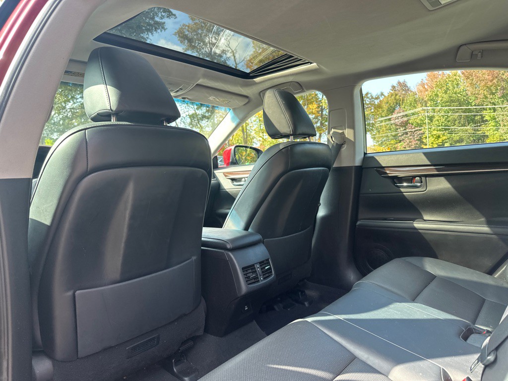 2016 Lexus ES Image 15