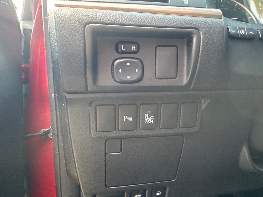 2016 Lexus ES Image 37