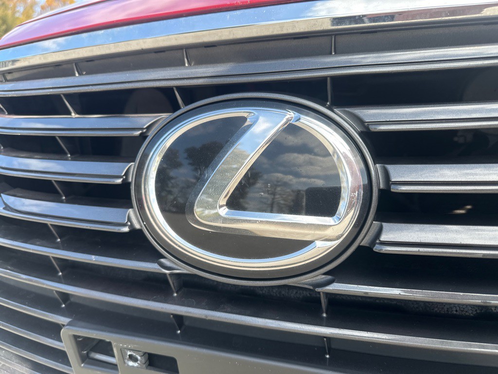 2016 Lexus ES Image 45
