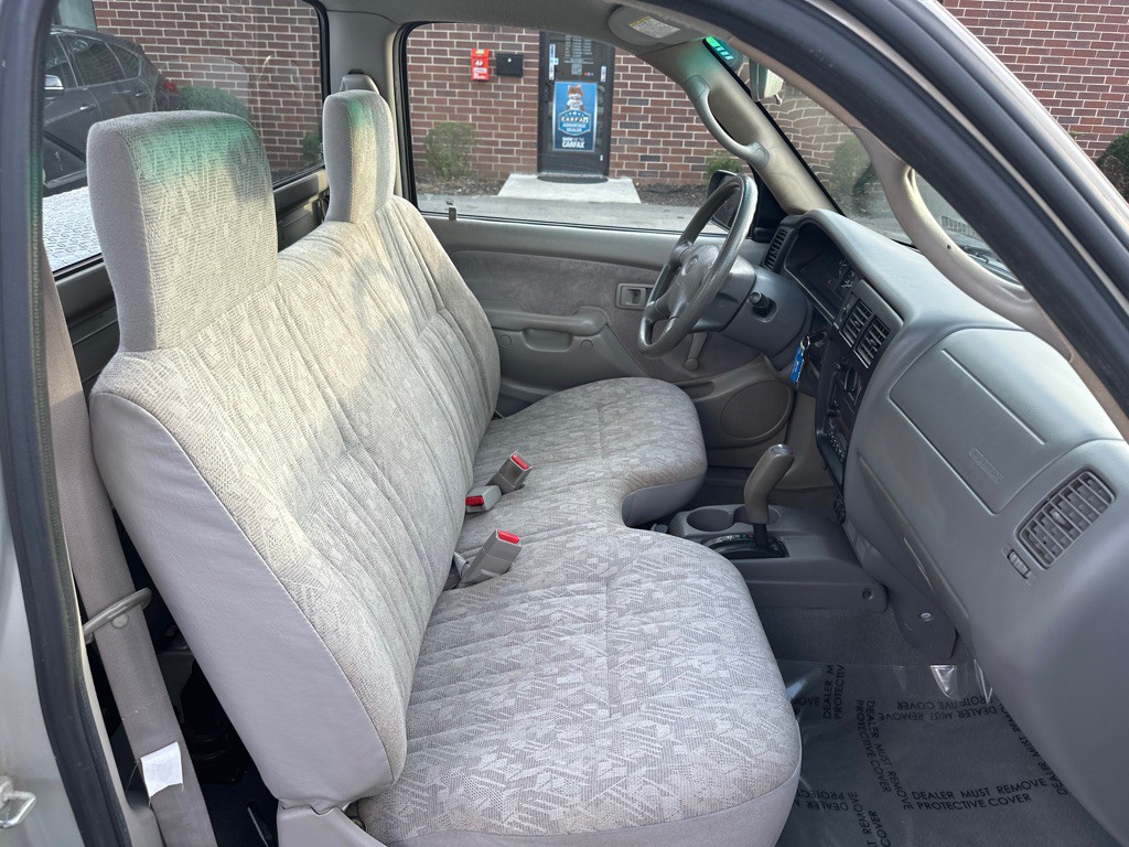2002 Toyota Tacoma Image 13